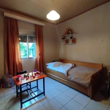 Holiday home Giannis House